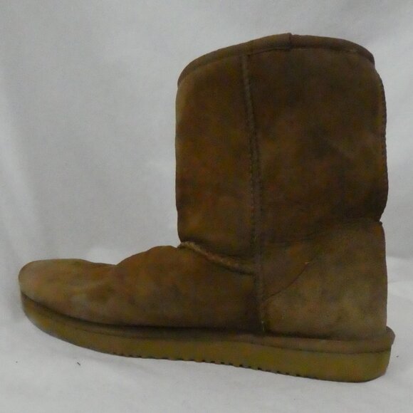 Unbranded | size 7 | Brown Ankle Boots with Plush Interior - Picture 3 of 13